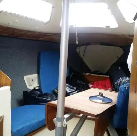 Botel Schwimmende Auszeit *