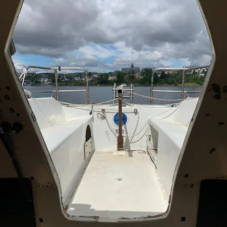 Schwimmende Auszeit Botel